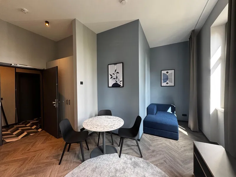 Exklusive Business-Apartments für Unternehmen; 7 Einzelapartments auf einer Etage — photo 1